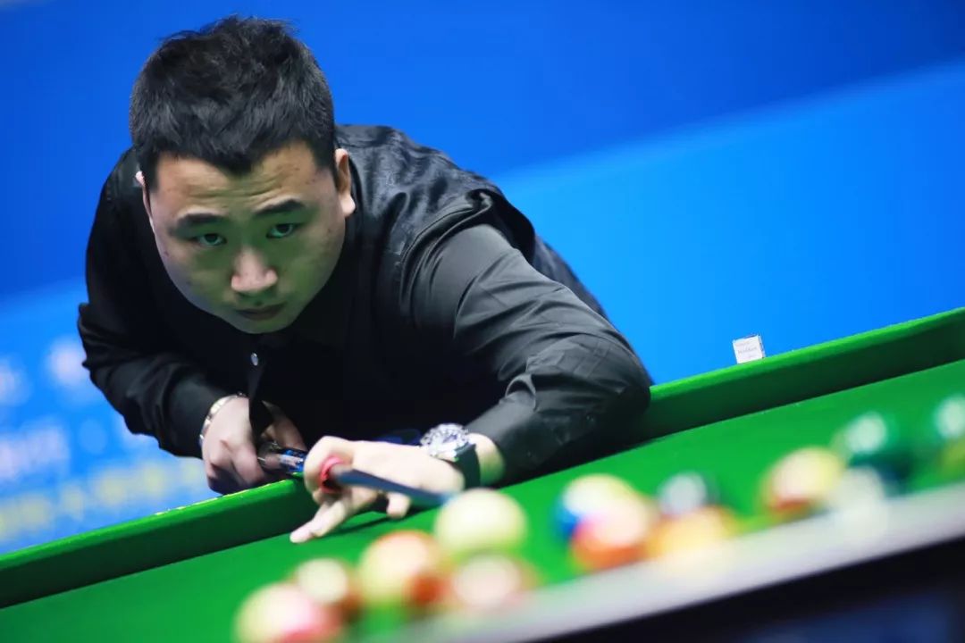 锋线轮换中 锋线轮换中