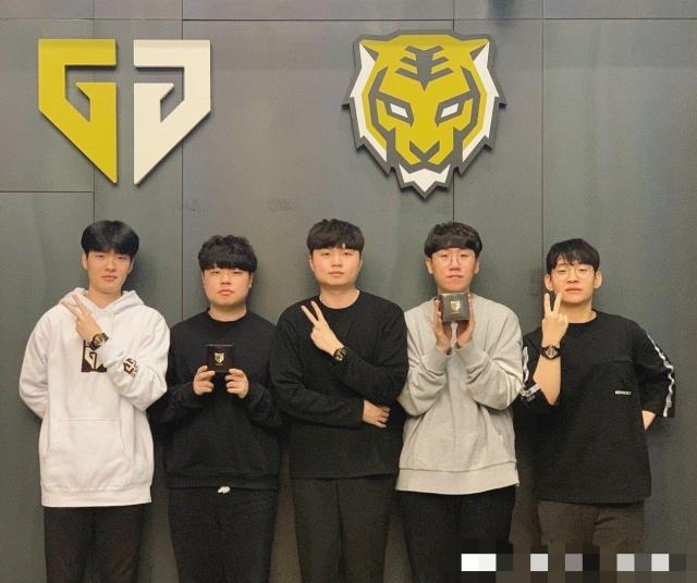 弗赖堡凭借 弗赖堡凭借