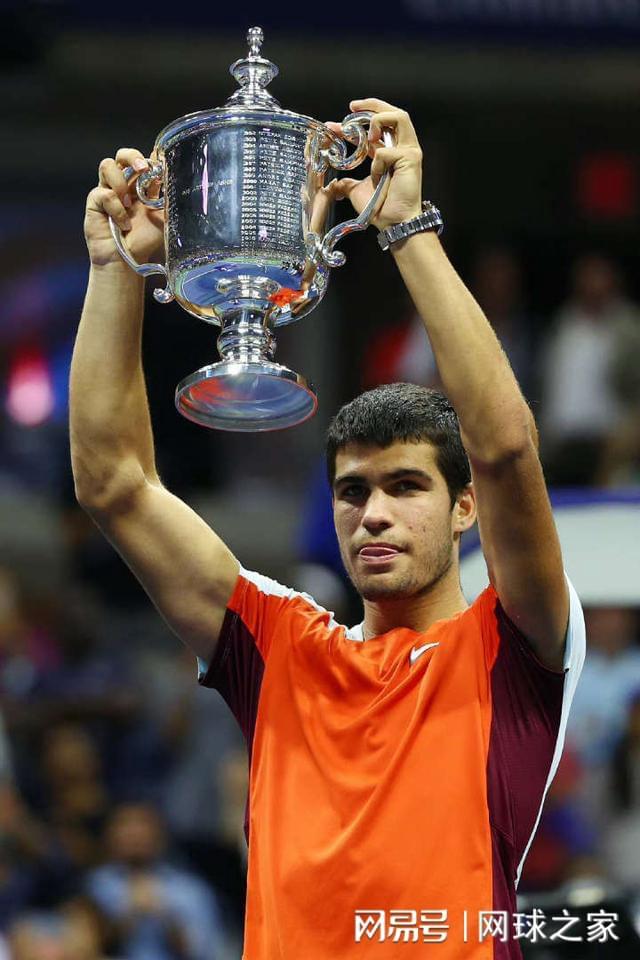 他的经历不 他的经历不