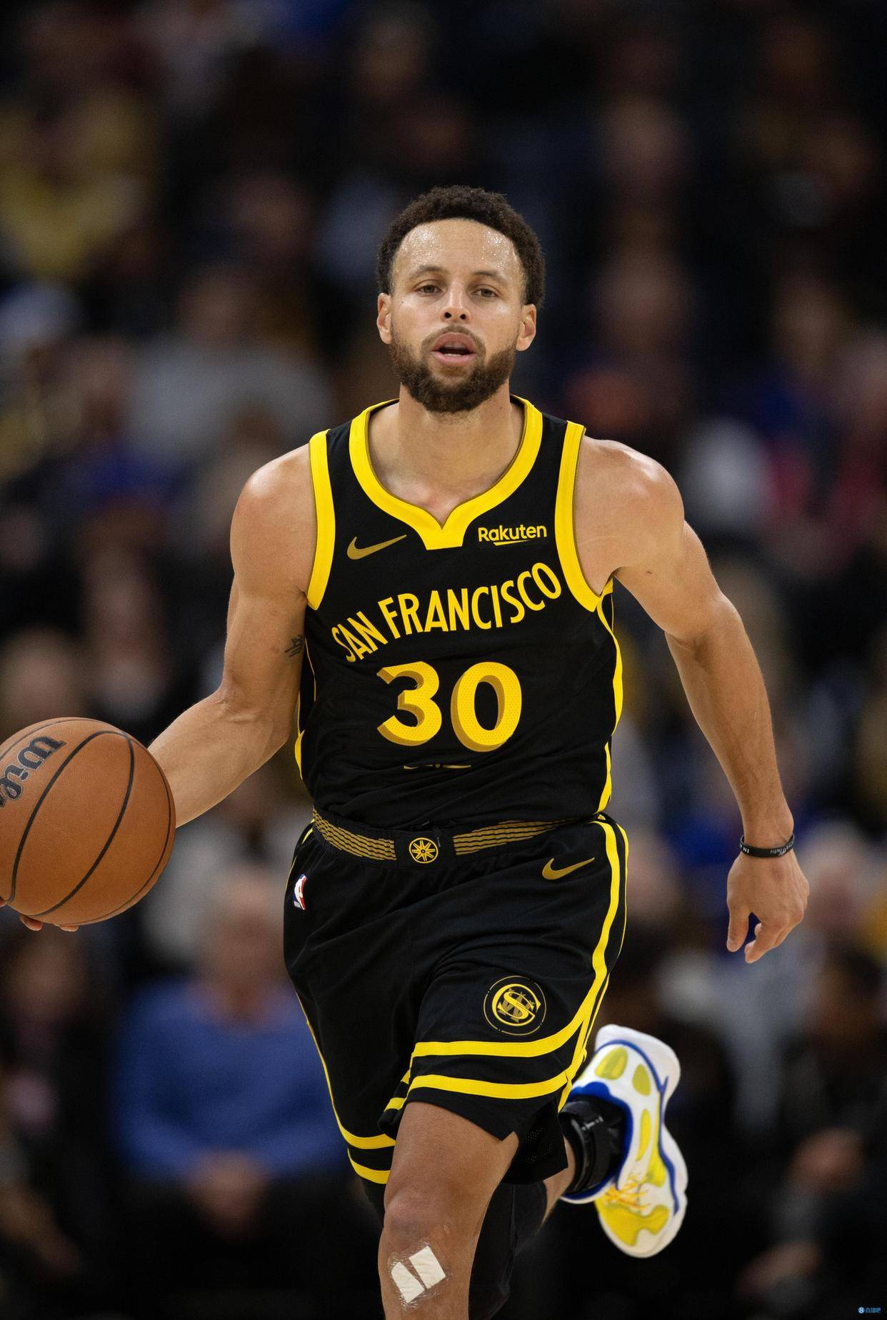 基础年薪可 基础年薪可